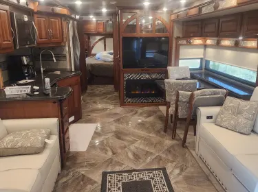 2017 Winnebago Journey Class A rental in Shoshone, ID