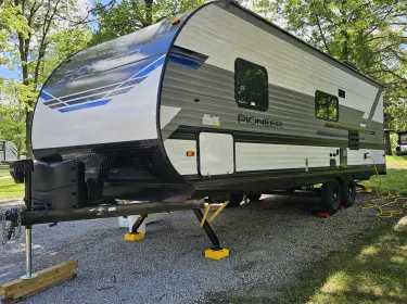 2022 Heartland RVs Pioneer Travel trailer rental in Dexter, IA