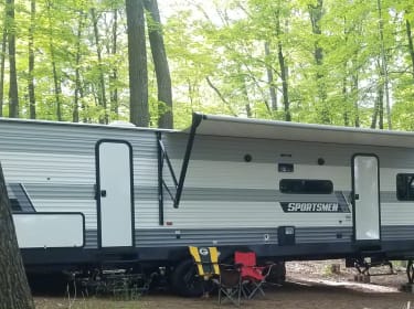 2022 Sportsmen SE Travel trailer rental in Schofield, WI