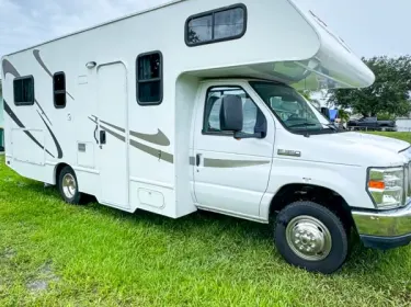 2018 Thor Majestic 23a Class C rental in Naples, FL