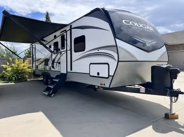 2022 Keystone RV Cougar Travel trailer rental in Lloydminster, AB