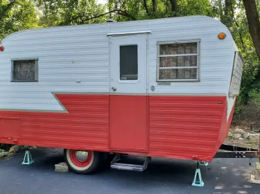 1968 Skyline Layton Travel trailer rental in Willow Springs, IL
