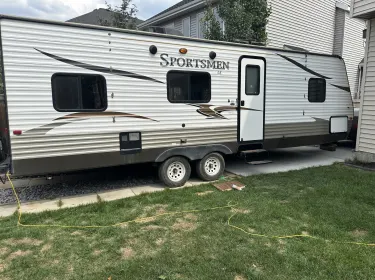2016 K-Z Manufacturing Sportsmen Travel trailer rental in Edmonton, AB