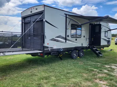 2023 Forest River Wolf Pack Toy hauler rental in Millsap, TX