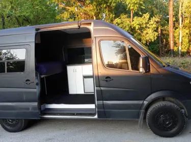 2007 WDYPE745675164126 Mercedes Sprinter Van Class B rental in san francisco, CA