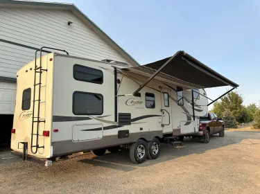 2011 Keystone Cougar High Country Fifth-wheel rental in Quincy, WA