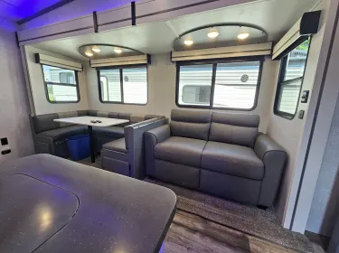 2023 Crossroads Volante Fifth-wheel rental in Rowlett, TX
