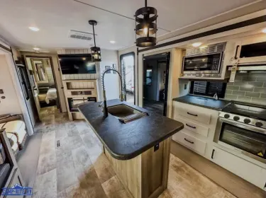 2024 Palomino Puma 32BH2B Travel trailer rental in Lake Buena Vista, FL