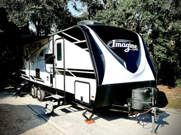 2022 Grand Design Imagine Travel trailer rental in Tavares, FL