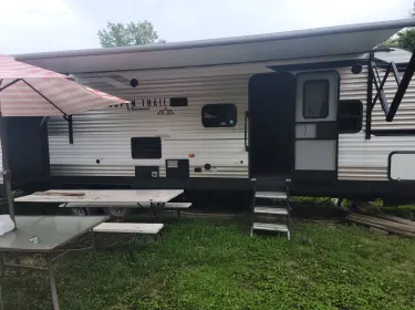 2020 Dutchmen Aspen Trail Travel trailer rental in Omaha, NE