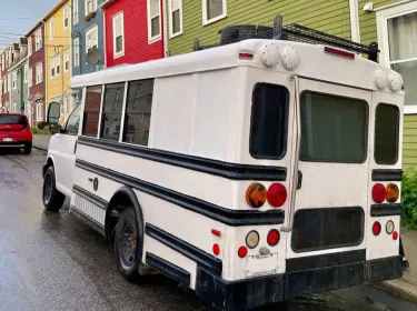 2009 Chevrolet Express 3500 Camper van rental in Montréal, QC