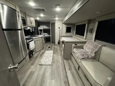 2024 Coachmen Catalina legacy edition Travel trailer rental in Talbott, TN
