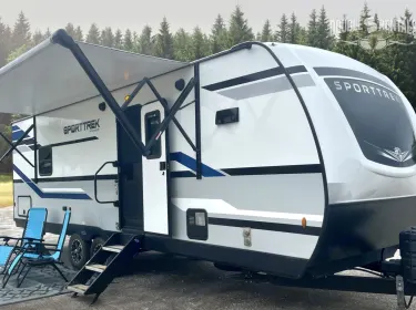 2021 Venture Rv Sporttrek Travel trailer rental in Bridgeport, TX