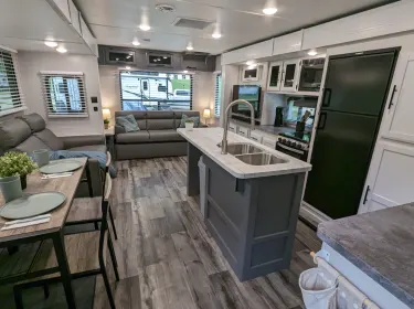 2022 Crossroads RV Volante Travel trailer rental in Pine Island, MN