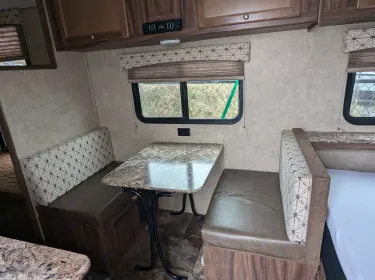 2017 Coachmen Viking Travel trailer rental in St-Mathias-sur-Richelieu, QC