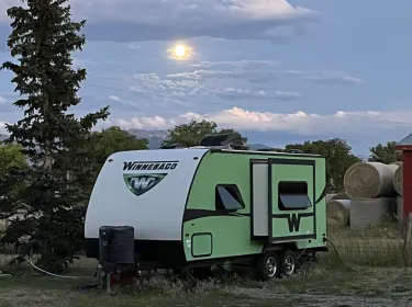 2014 Winnebago Minnie Winnie Travel trailer rental in MC ALLISTER, MT