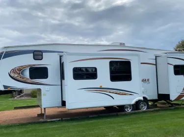 2012 Jayco Eagle Super Lite Fifth-wheel rental in Merrill, WI