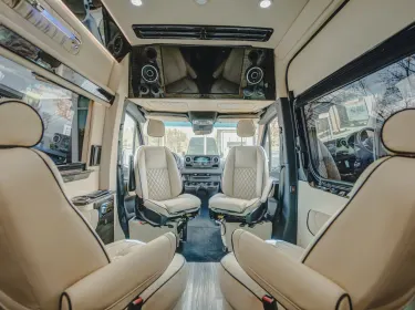 2023 Ultimate Toys Ultimate Cruiser Class B rental in New Berlin, WI