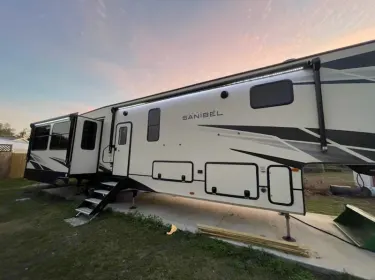 2022 Prime Time Sanibel Fifth-wheel rental in Tampa Bay, FL