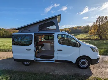 2025 Renault Trafic Truck Camper rental in Jossigny