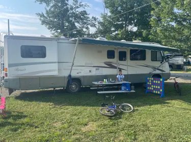 2001 Georgie Boy Pursuit Class A rental in maskinongé, QC