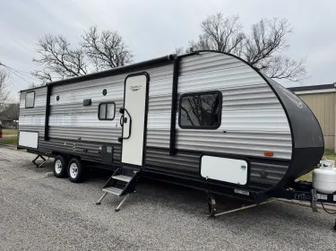 2019 Forest River Salem FSX Travel trailer rental in Giddings, TX