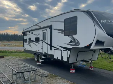 2022 Grand Design Reflection 150 Fifth-wheel rental in Colville, WA