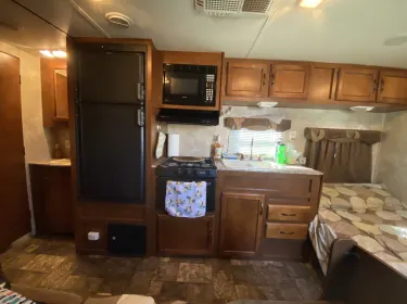 2013 Coachmen catalina Travel trailer rental in Valley City, ND