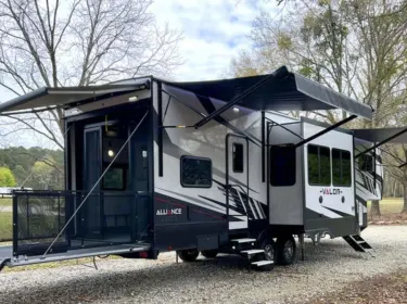 2022 Alliance RV Valor Fifth-wheel rental in Marion, TX