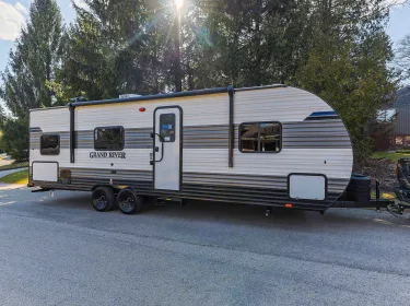 2025 Grand River 36DB Travel trailer rental in Hamilton, ON