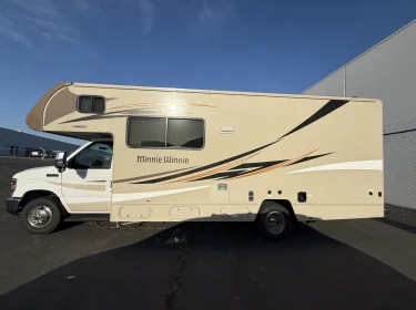 2018 Winnebago Minnie Winnie Class C rental in Lincoln, CA