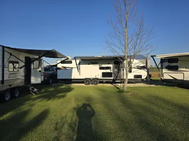2023 Forest River Wildwood X-Lite Platinum Travel trailer rental in Moultrie, GA