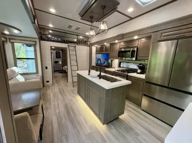 2023 Grand Design Solitude Fifth-wheel rental in Tavares, FL