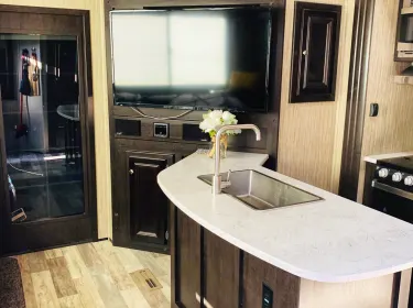 2019 Heartland RVs Fuel Toy Hauler Fifth-wheel rental in Albany, OR