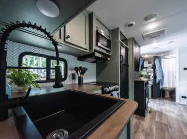 2019 Aspen Trail Aspen Trail Trailer Travel trailer rental in Benton, KY