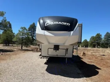 2021 Crusader Lite Fifth-wheel rental in Bellemont, AZ
