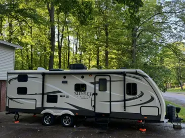2017 Crossroads RV Sunset Trail Super Lite Travel trailer rental in Wausau, WI