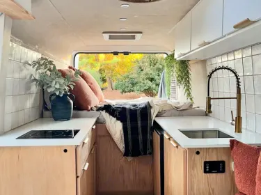 2019 Custom Camper Camper van rental in Mustang, OK