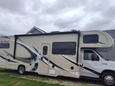 2018 Thor Four Winds Class C rental in South Rockwood, MI