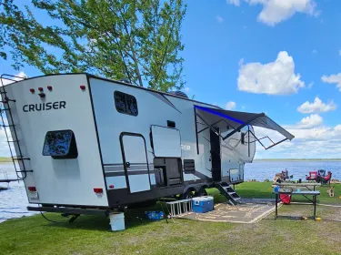2021 Crossroads RV Cruiser Aire Fifth-wheel rental in Weyauwega, WI