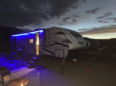 2021 Forest River Cherokee Travel trailer rental in Saratoga Springs, UT