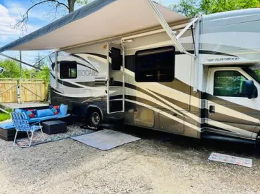 2008 Tioga Tioga Motorhome Class C rental in Ann Arbor, MI
