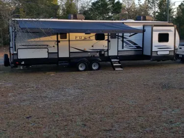 2022 Palomino 32BHQS Travel trailer rental in Chipley, FL