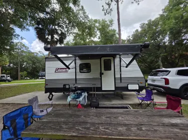 2022 Dutchmen Coleman Lantern LT Travel trailer rental in Orlando, FL
