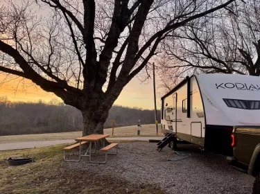 2022 Dutchmen Kodiak Ultra Lite Travel trailer rental in Fairview, TN