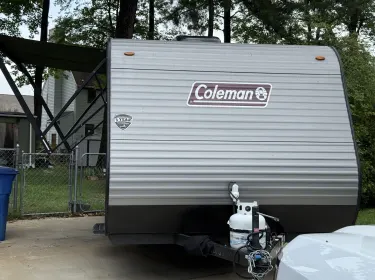 2022 Keystone RV Coleman Lantern 17B Travel trailer rental in Newport News, VA