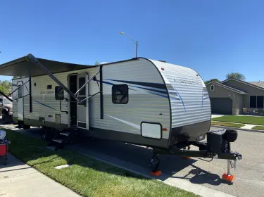 2021 Avenger SZT2AVTB1MB928831 Travel trailer rental in Lemoore, CA