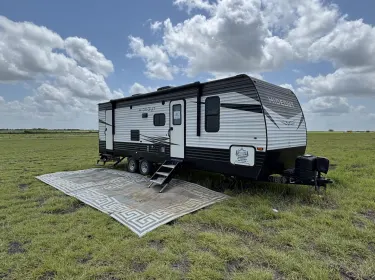 2020 Keystone Hideout Travel trailer rental in Canton, TX