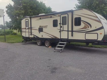 2015 Keystone RV Bullet Ultra Lite Travel trailer rental in Ronks, PA