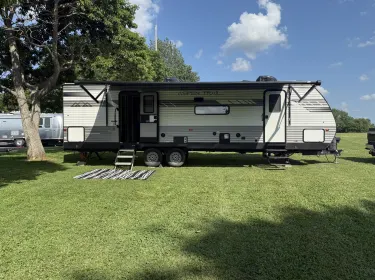 2022 Aspen Trail Aspen Trail Trailer Travel trailer rental in Greenville, KY